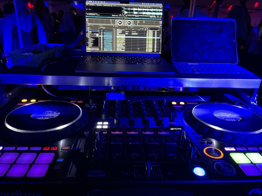 4B866C75-626D-4141-8AFE-D9213A20E946_1_105_c